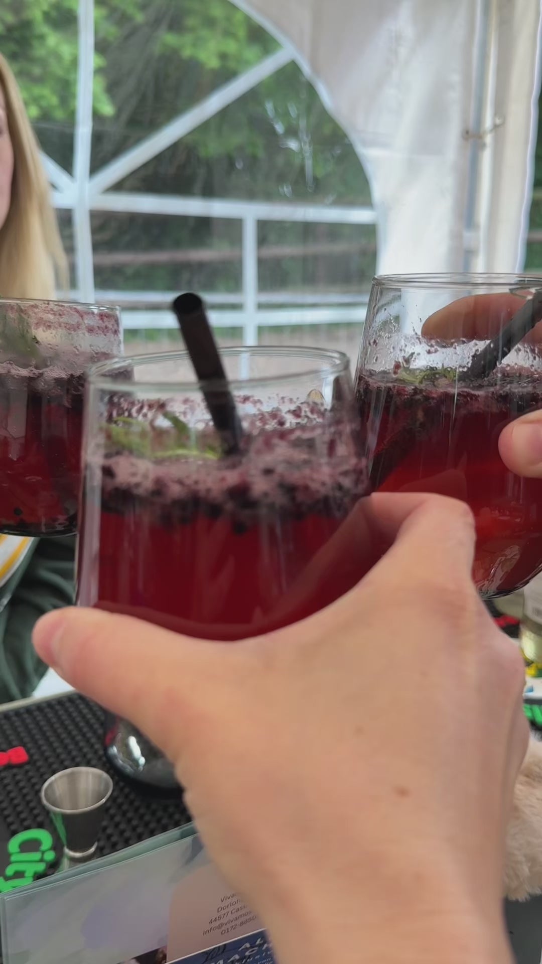 Shake it! – Cocktailkurs mit Alpakas