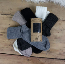 Lade das Bild in den Galerie-Viewer, Socken aus Alpakawolle dünn
